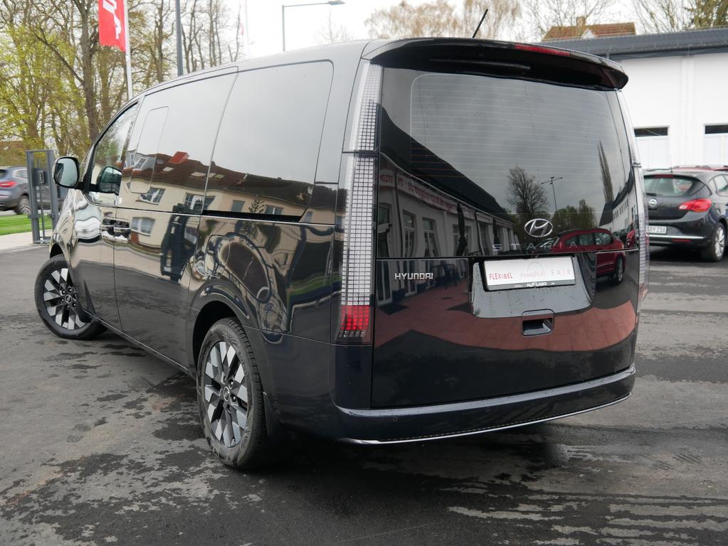 Hyundai Staria 2022