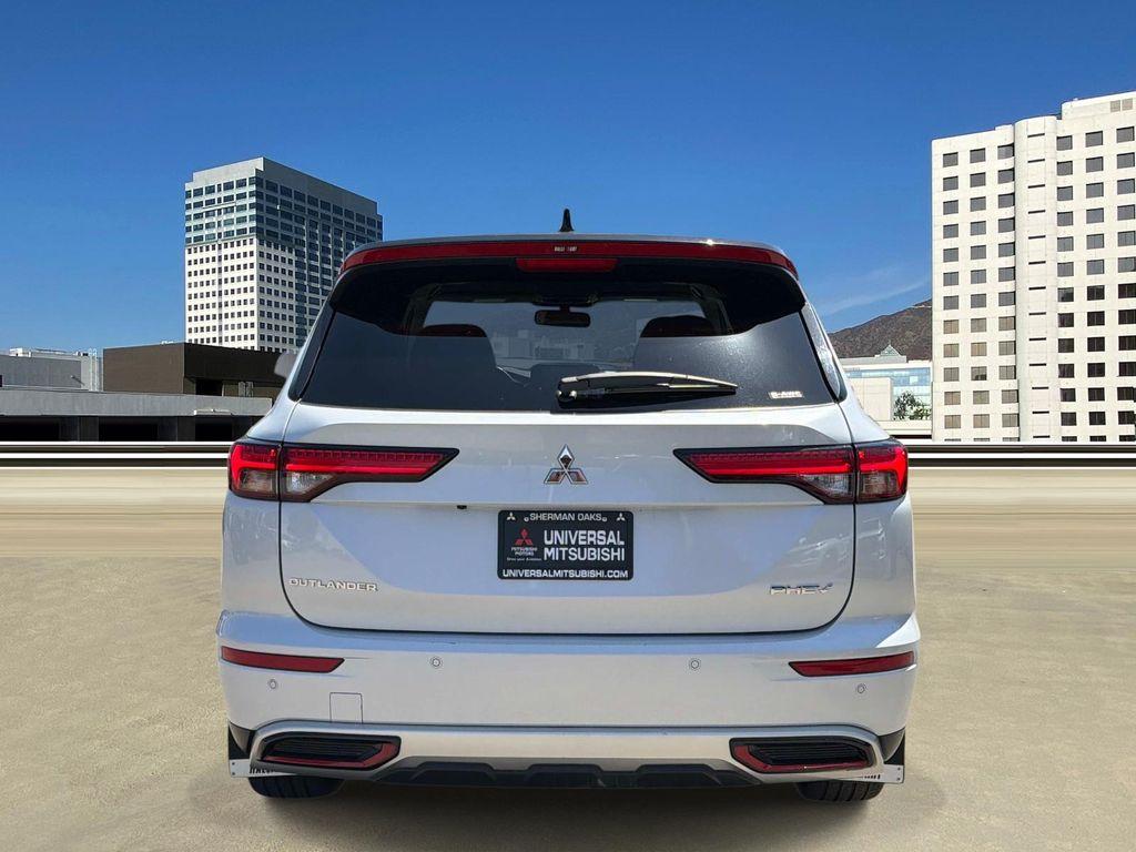 Mitsubishi Outlander 2024