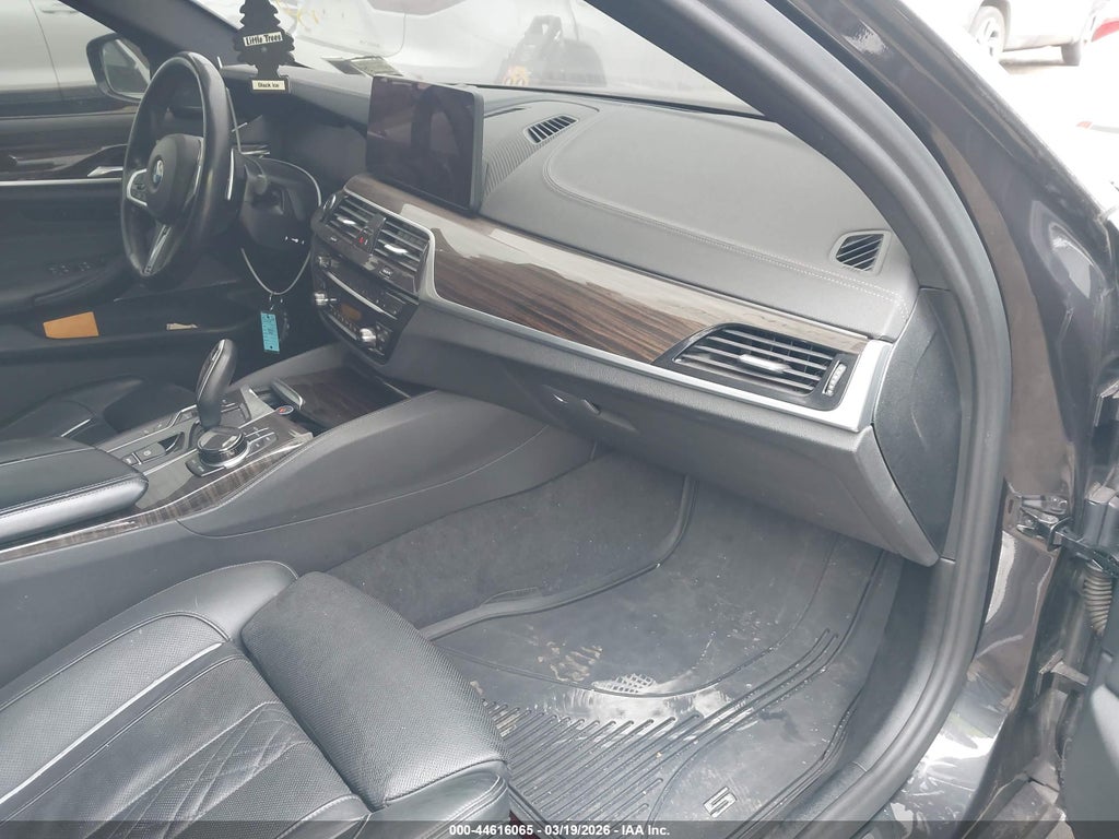 BMW M550 2021