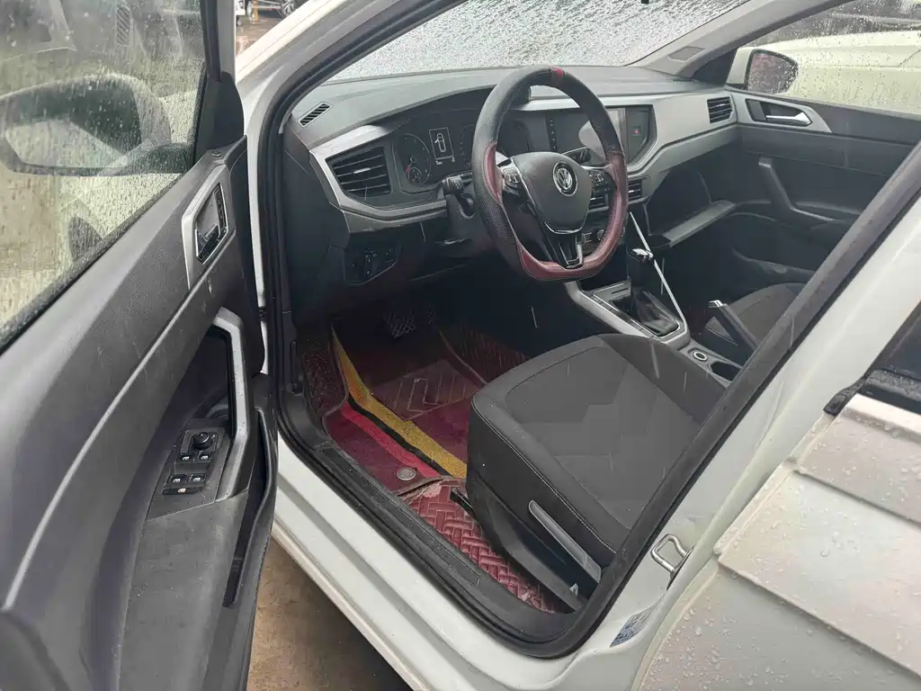 Volkswagen Polo 2021