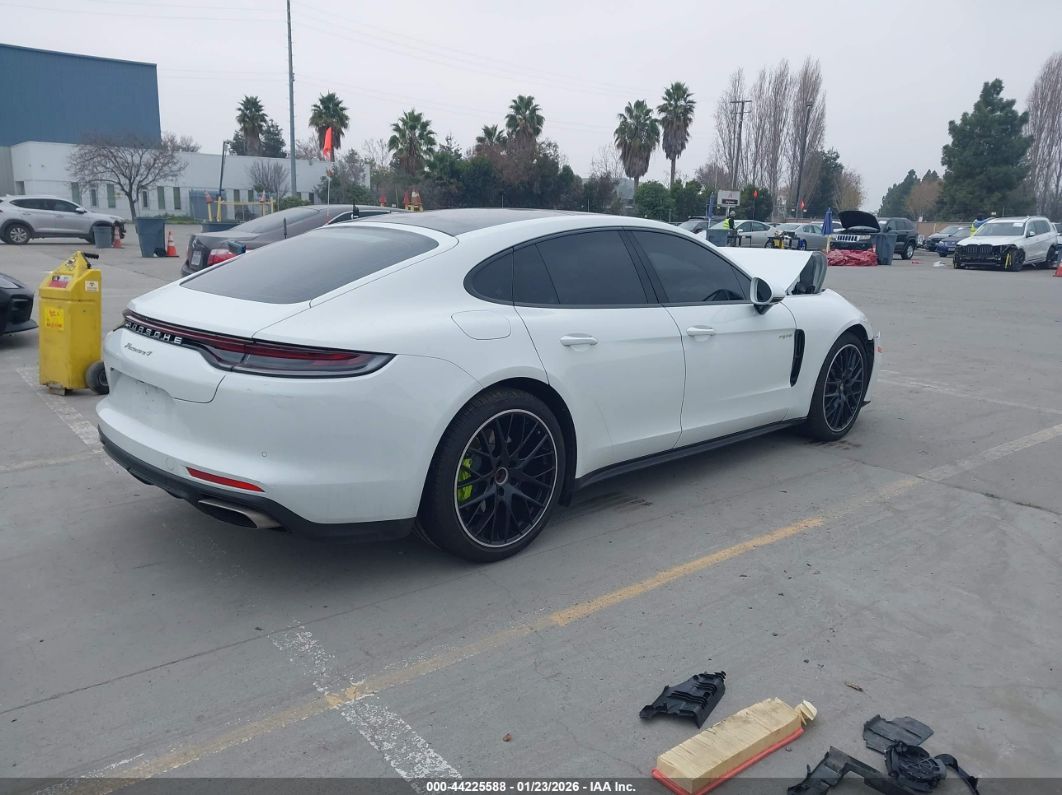Porsche Panamera 2022