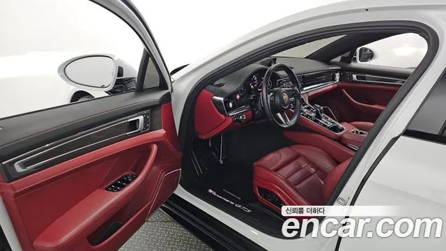 Porsche Panamera 2022