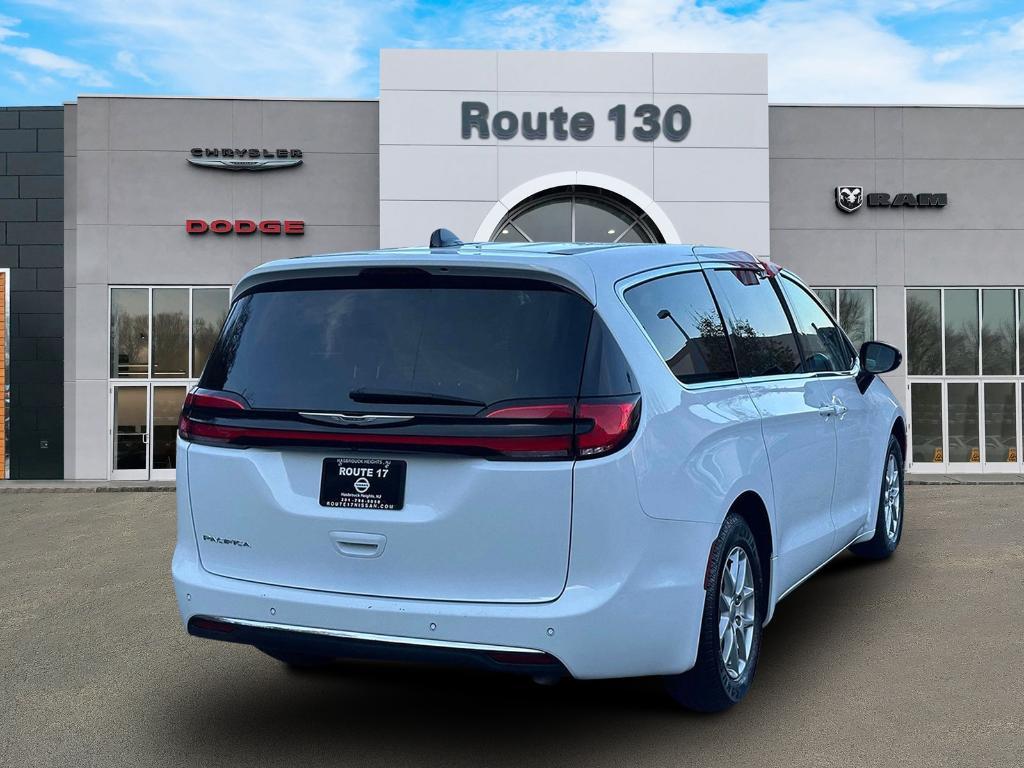 Chrysler Pacifica 2024