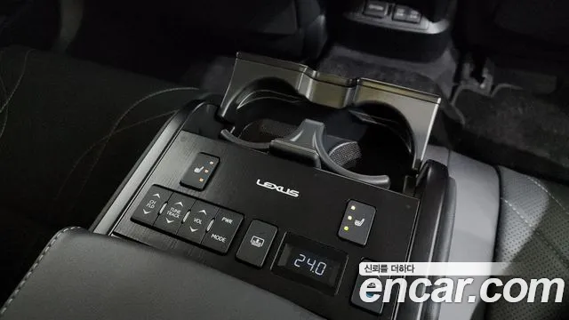 Lexus ES 2021