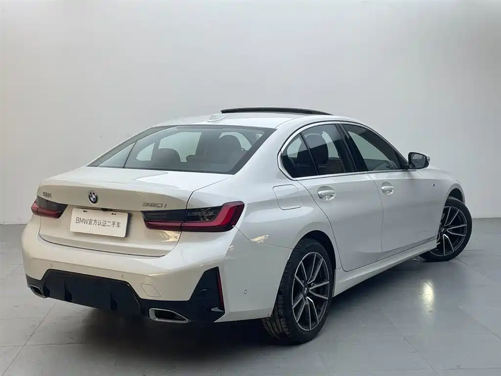 BMW 3 серии 2025