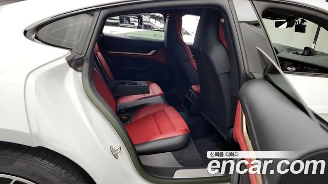 Porsche Taycan 2023