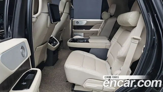 Lincoln Navigator 2021