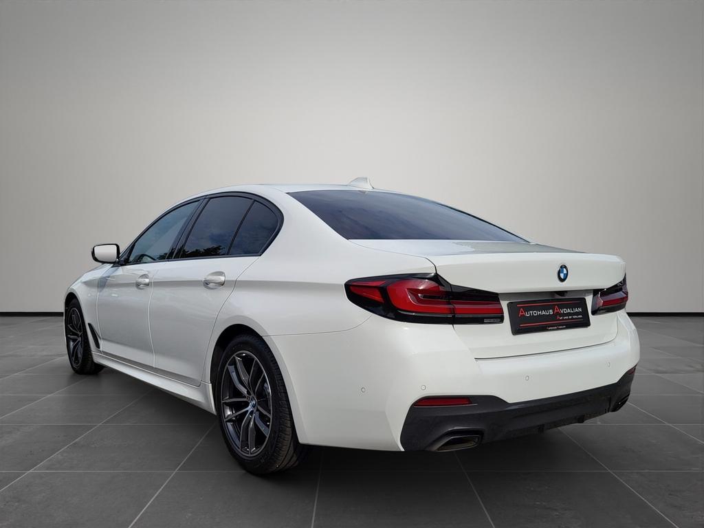 BMW 520 2022