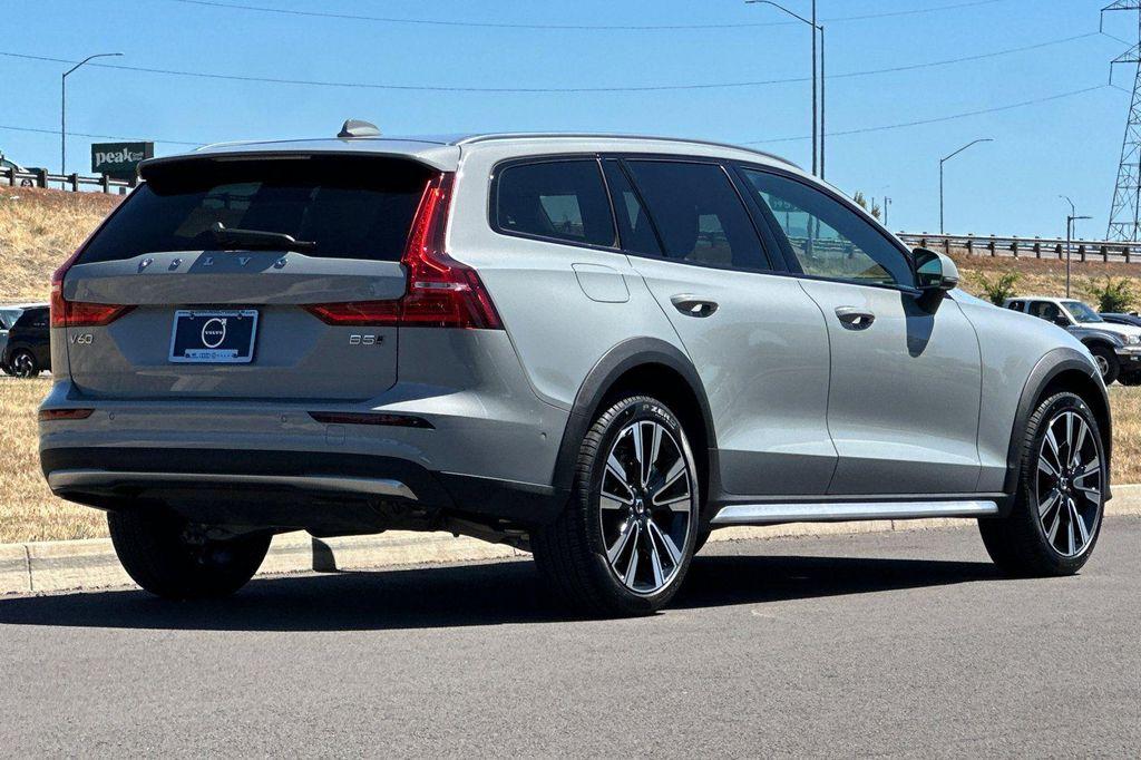 Volvo V60 Cross Country 2026