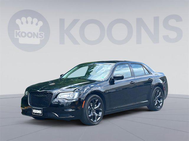 Chrysler 300 2022