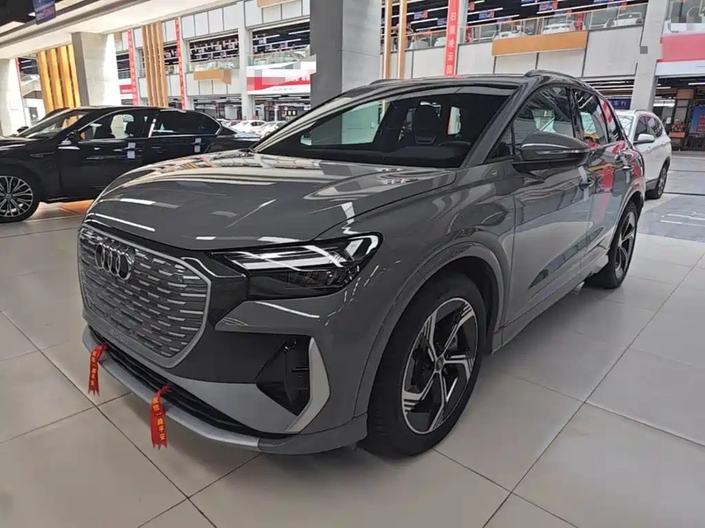 Audi Q4 e-tron 2024