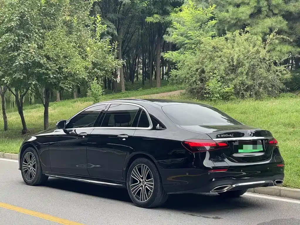 Mercedes-Benz E-Класс 2021