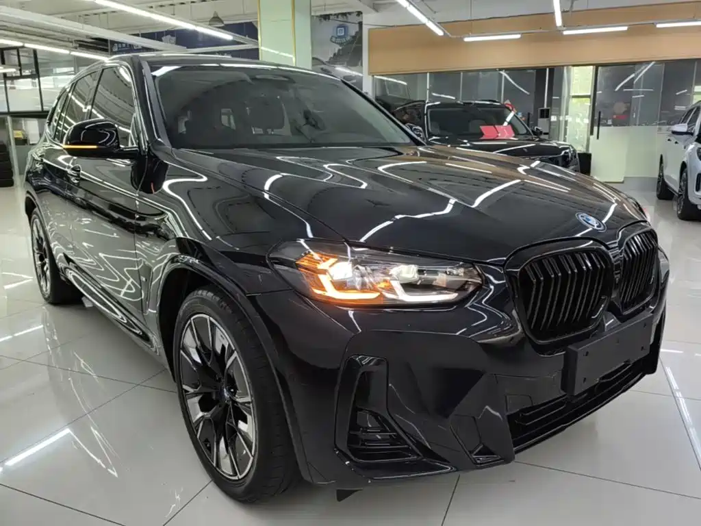 BMW iX3 2024
