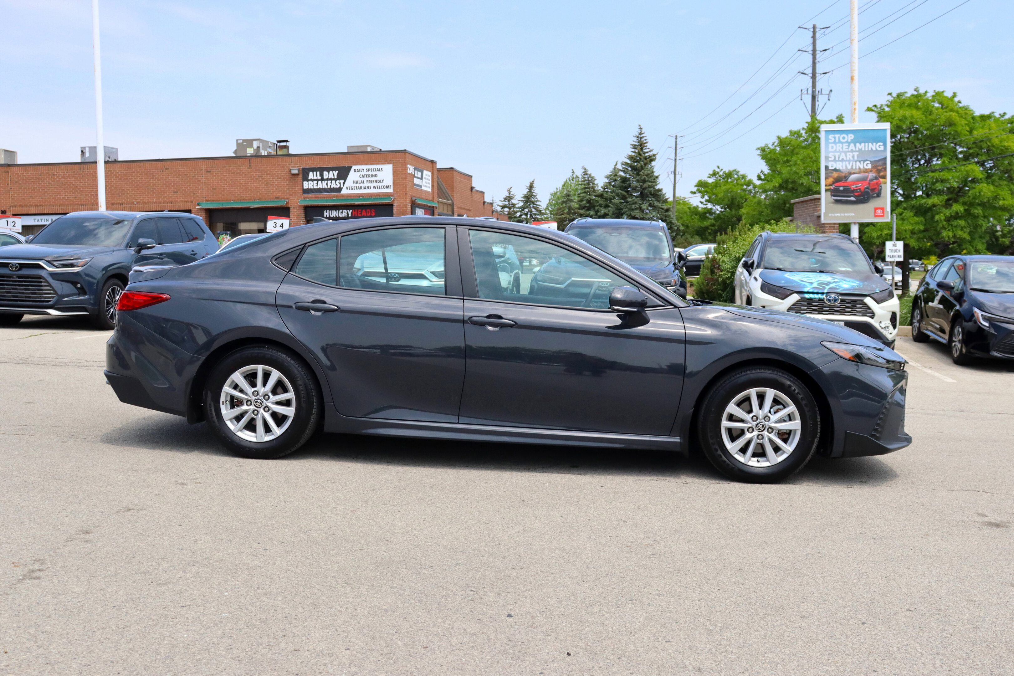 Toyota Camry 2025