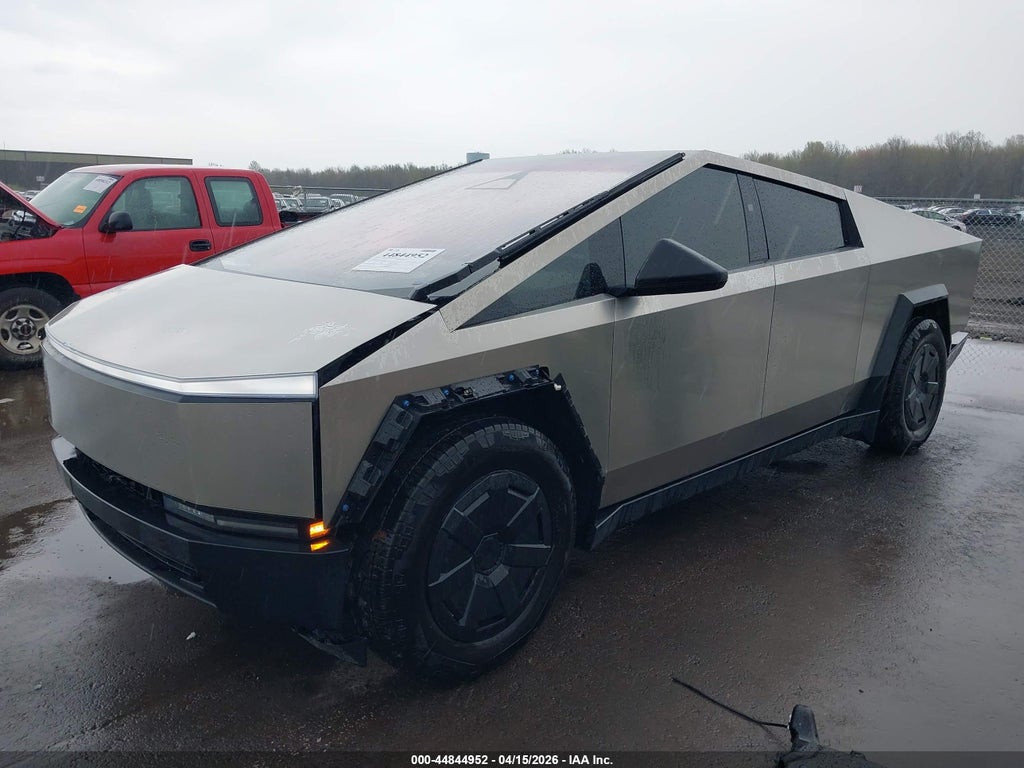 Tesla Cybertruck 2025