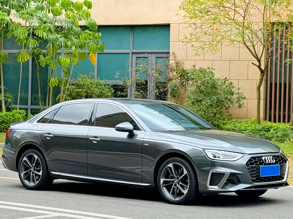 Audi A4 2021
