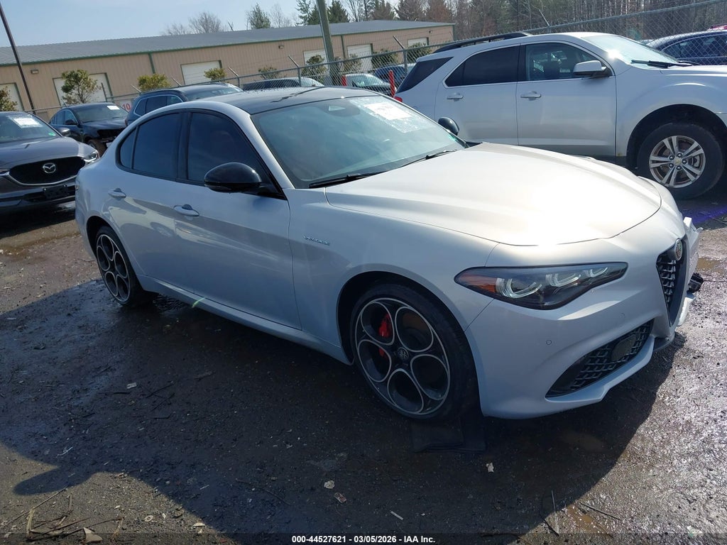 Alfa Romeo Giulia 2025