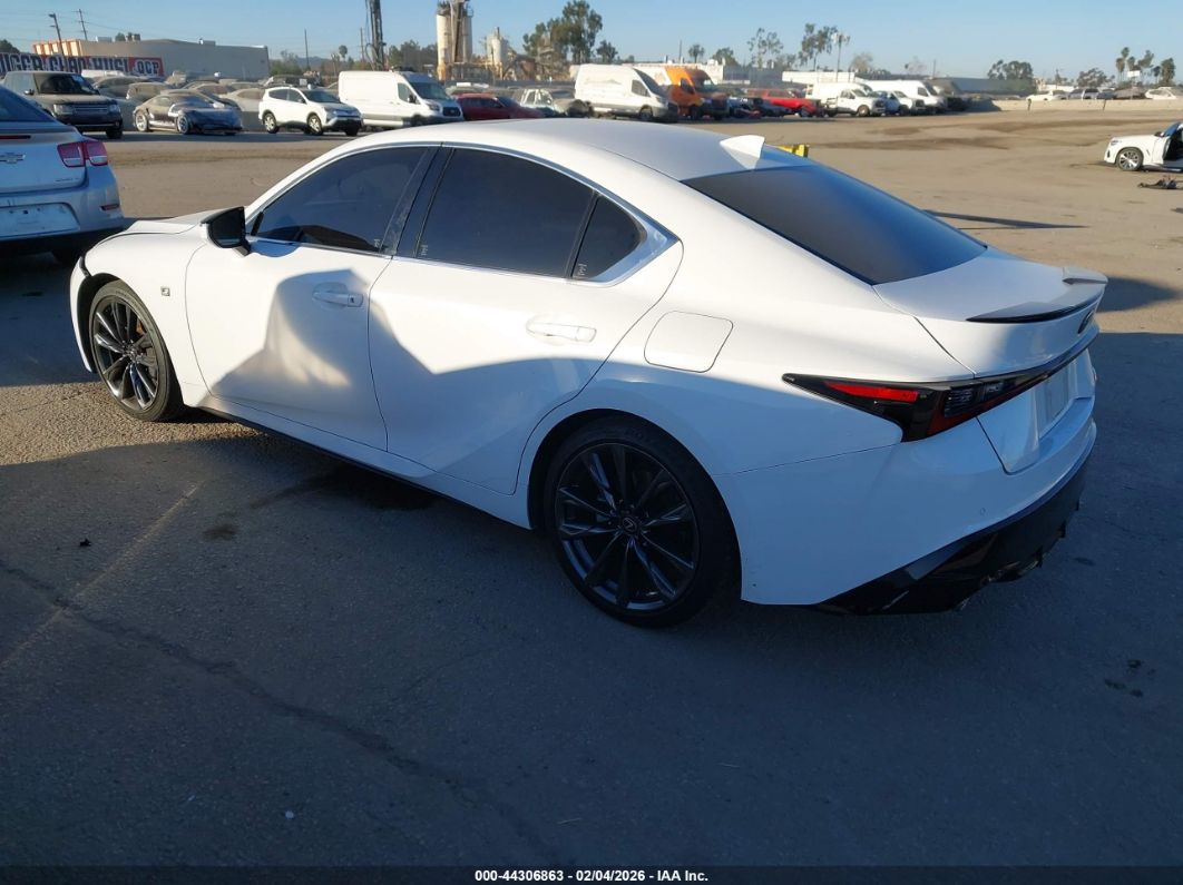 Lexus IS 2024