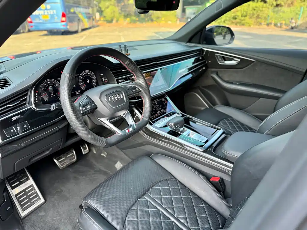 Audi Q8 2020