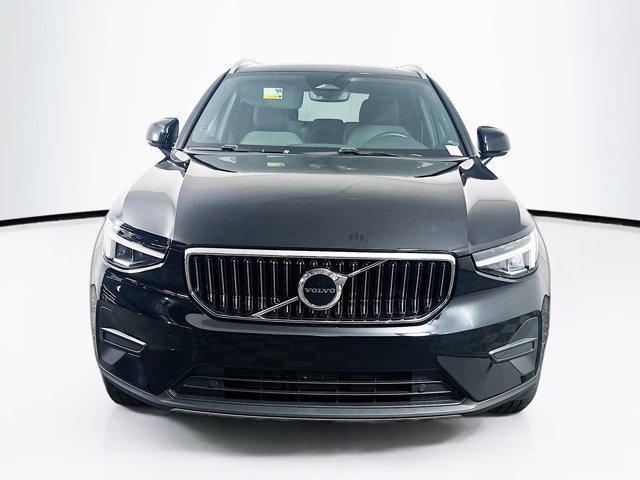 Volvo XC40 2025
