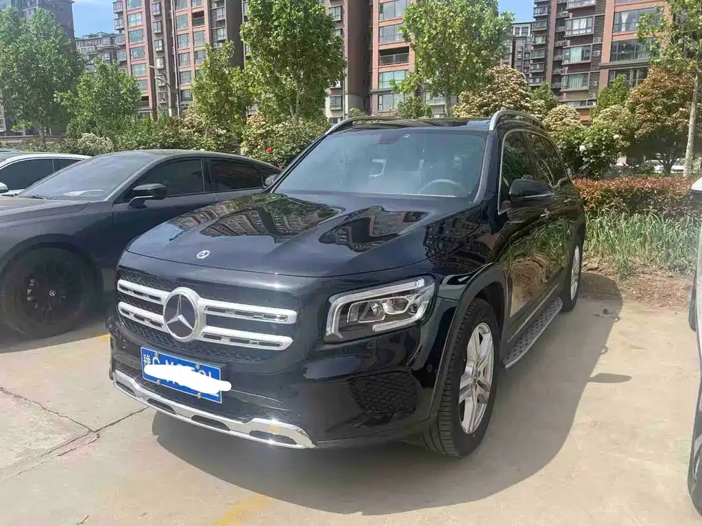 Mercedes-Benz GLB 2023