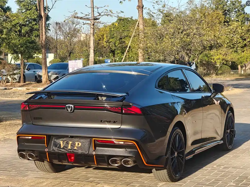 Changan UNI-V 2022