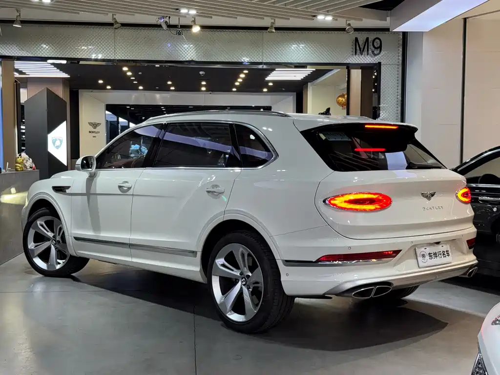 Bentley Bentayga 2023