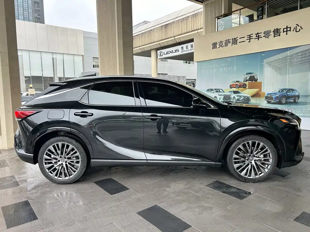Lexus RX 2024