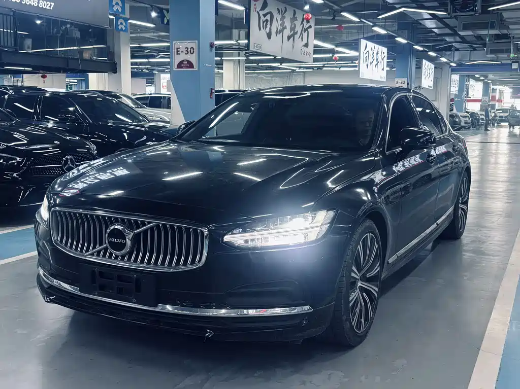 Volvo S90 2024