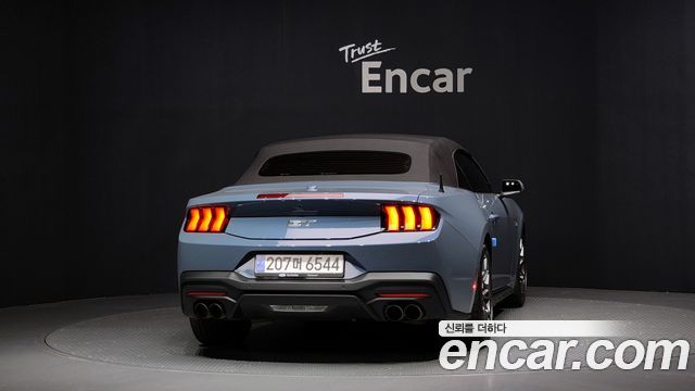 Ford Mustang 2024