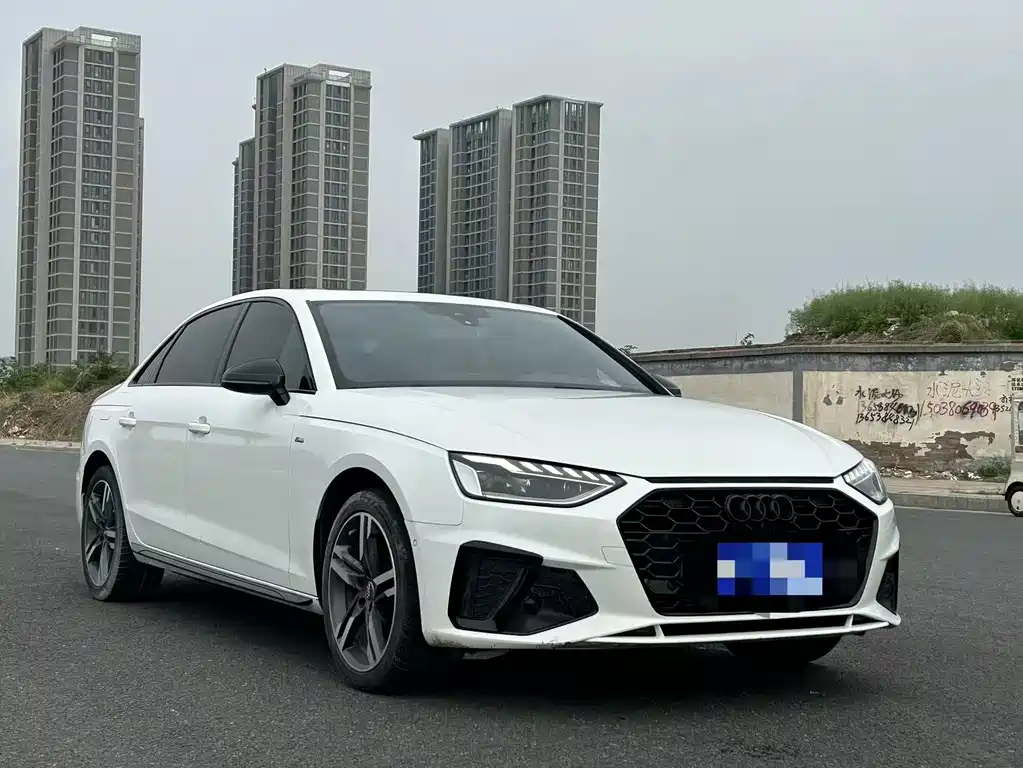 Audi A4 2023