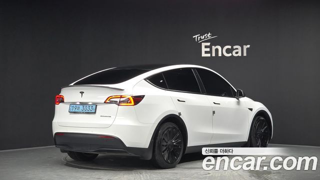 Tesla Model Y 2022