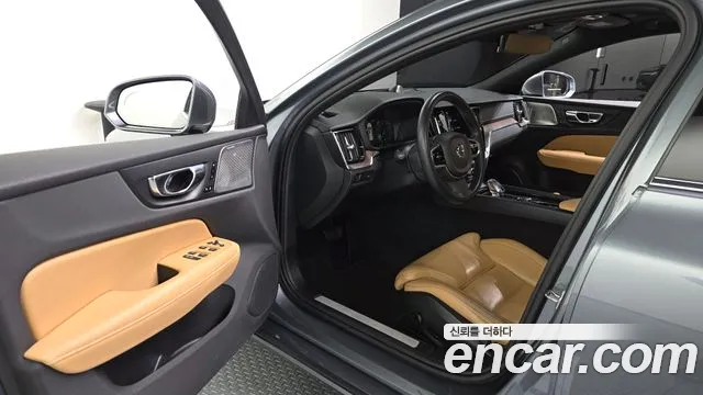 Volvo S60 2021