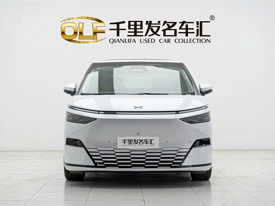 Xpeng X9 2025