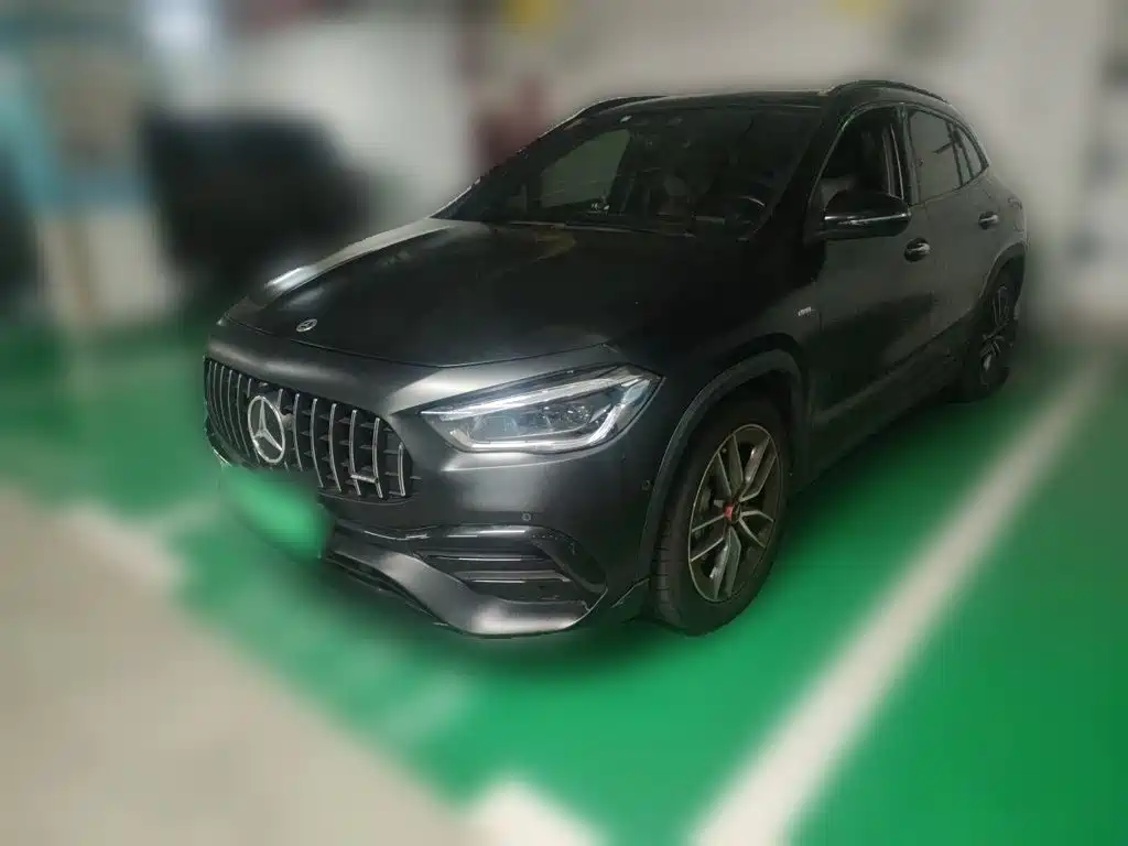 Mercedes-Benz GLA AMG 2021