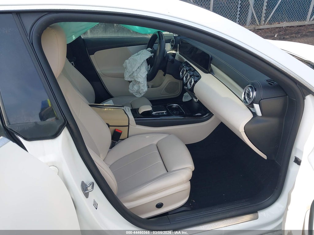 Mercedes-Benz CLA 2023