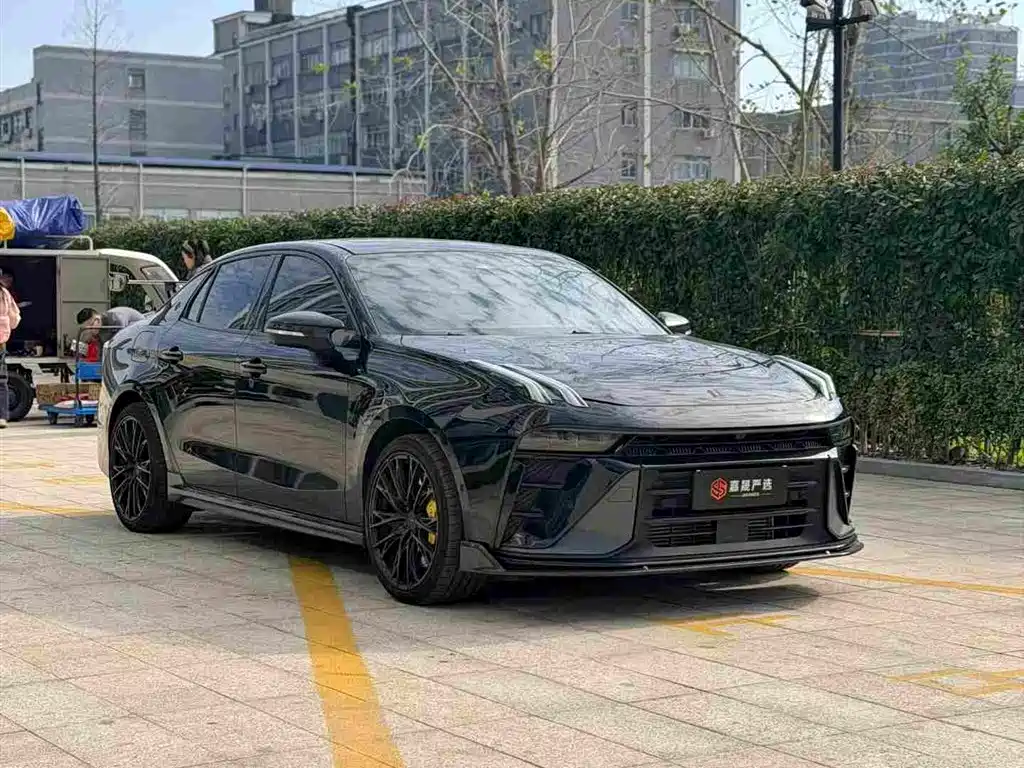 Lynk & Co 03 2025
