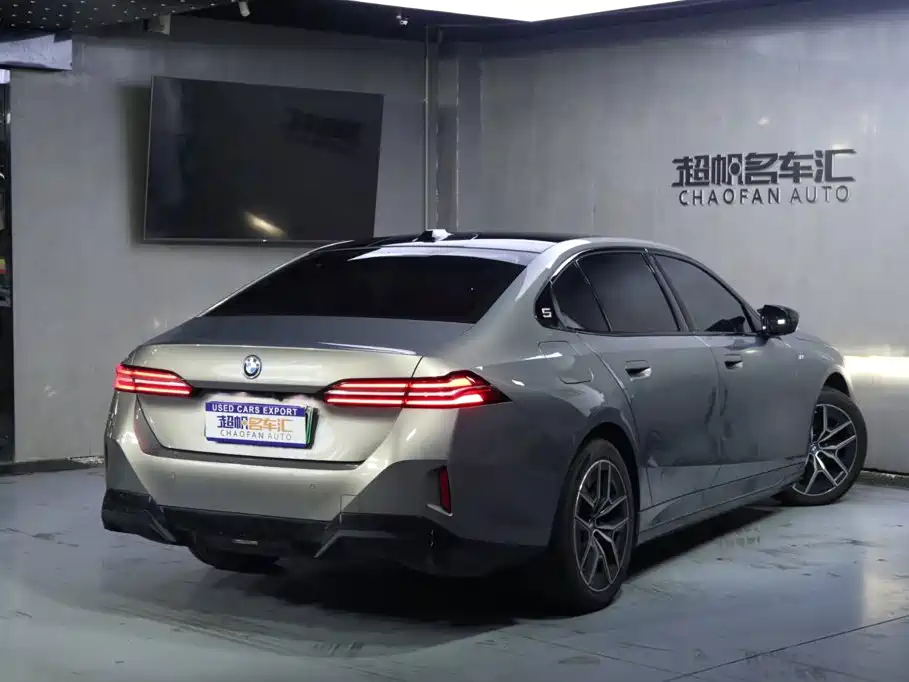 BMW i5 2024