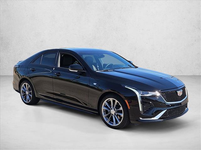 Cadillac CT4 2026