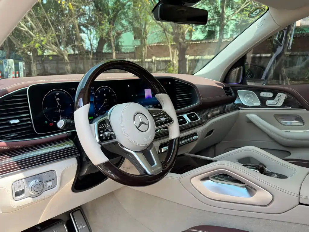 Mercedes-Benz GLS 2024