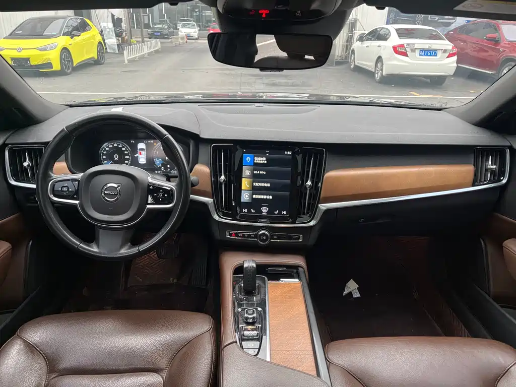 Volvo S90 2021