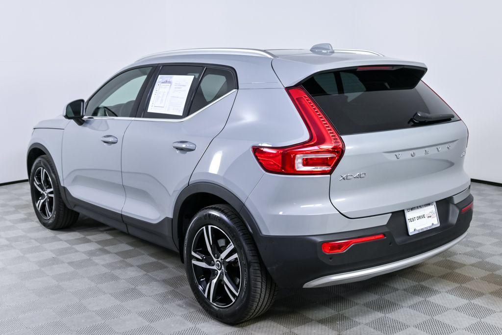 Volvo XC40 2025