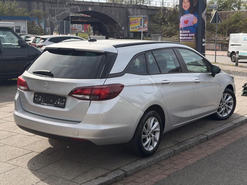 Opel Astra 2022