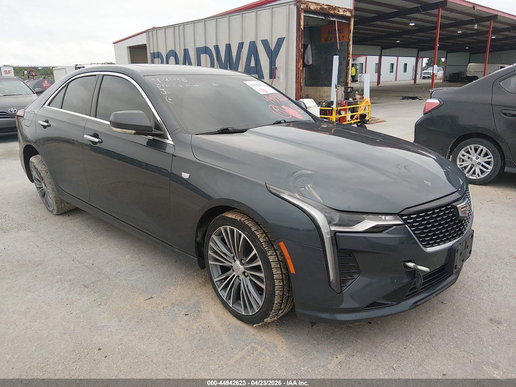 Cadillac CT4 2021