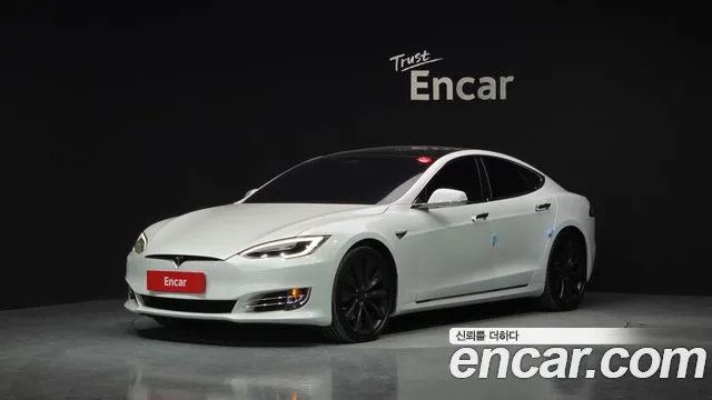 Tesla Model S 2020