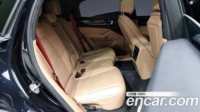 Porsche Cayenne 2022