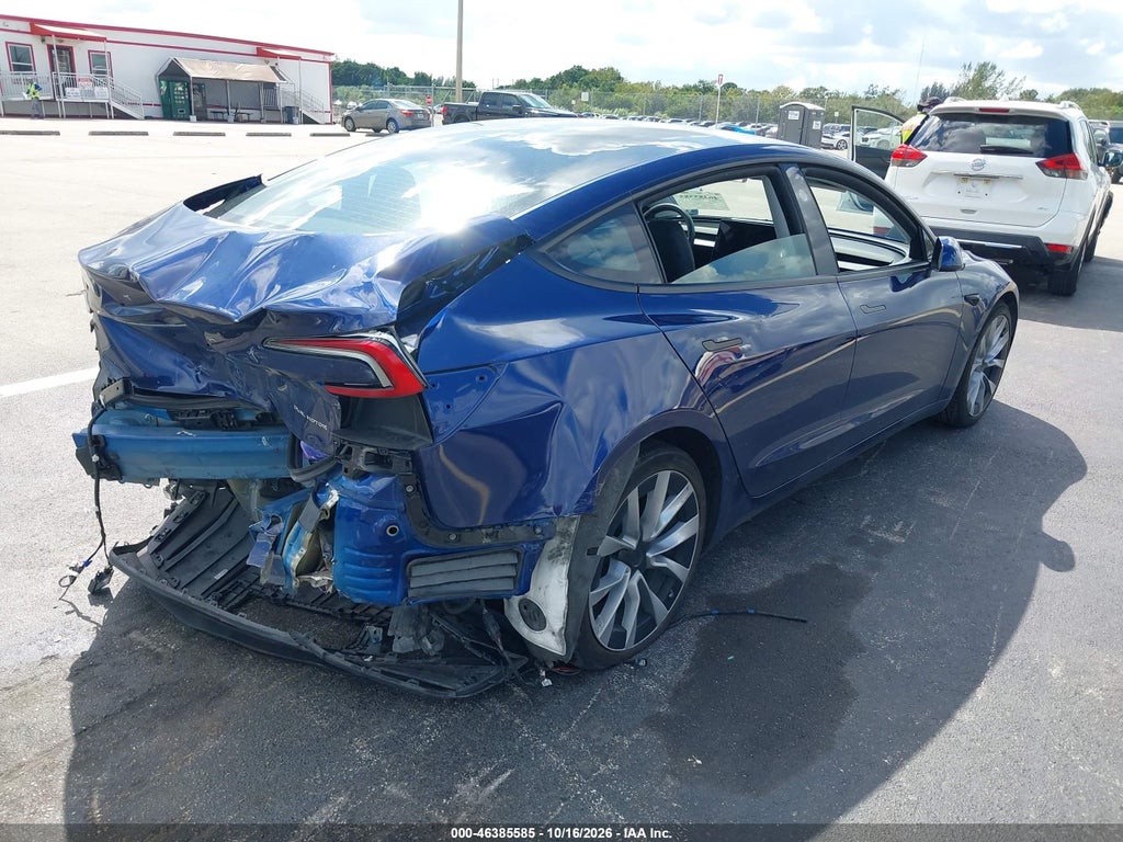 Tesla Model 3 2024