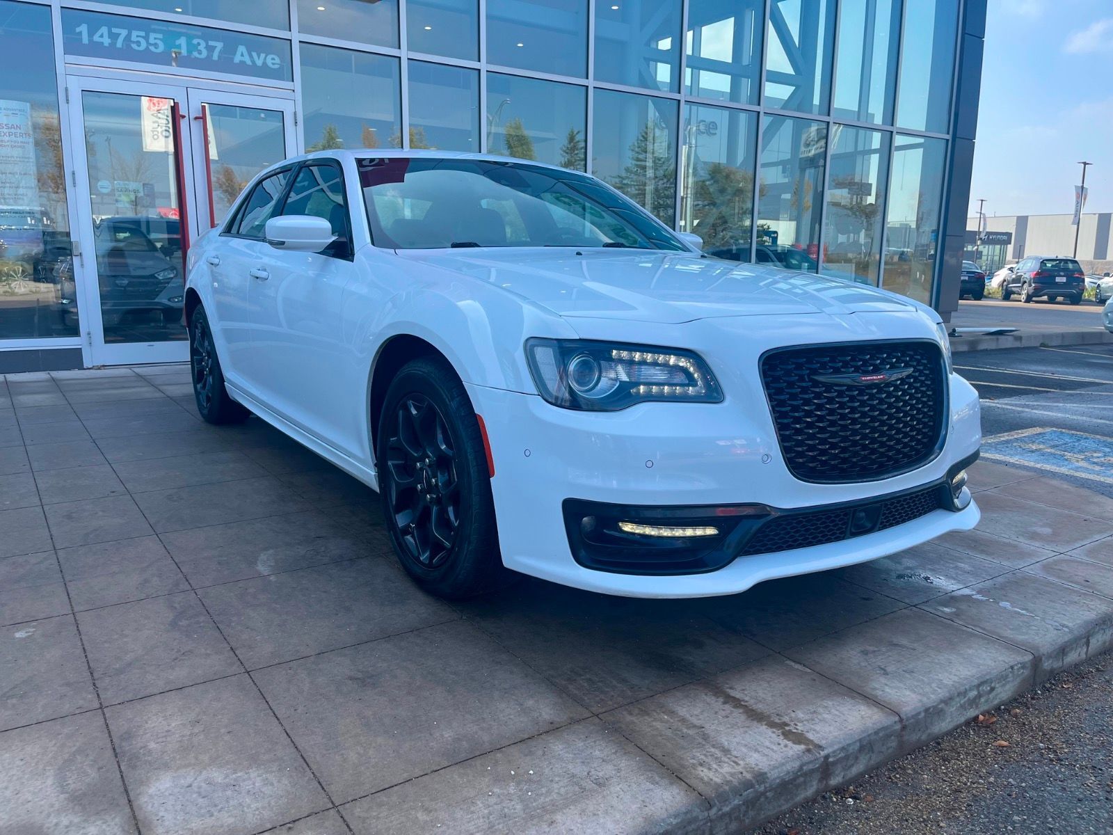 Chrysler 300 2023