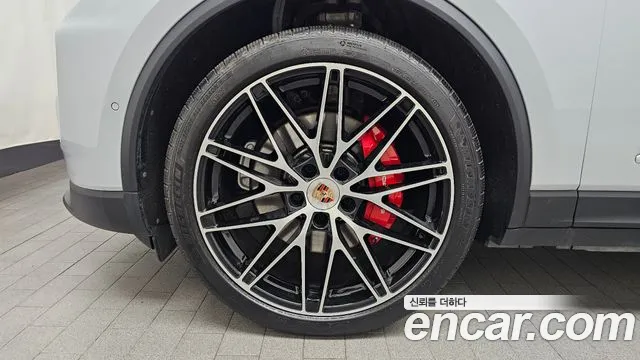 Porsche Macan 2025
