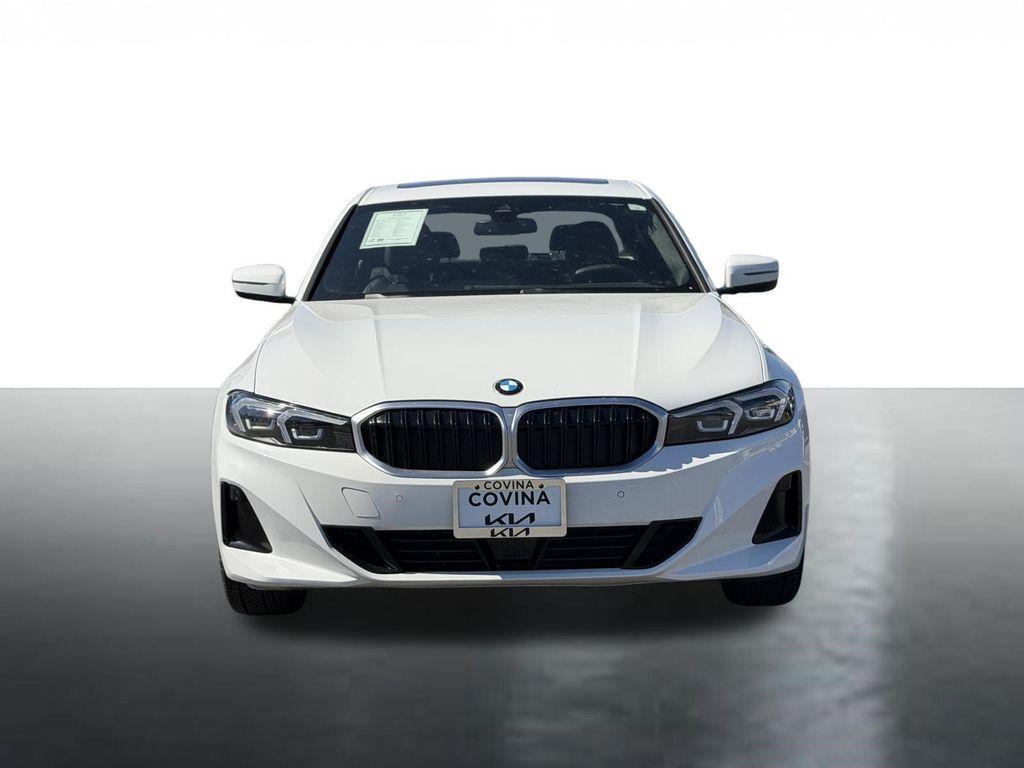 BMW 330 2025